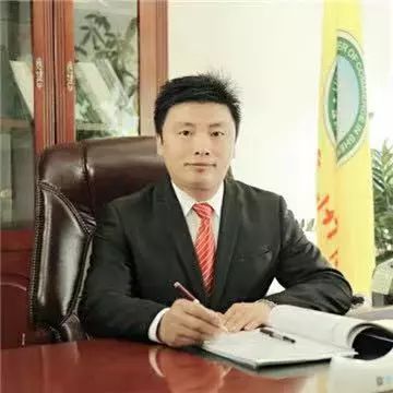 川商走出去 青年川商探出發(fā)展新路徑——記杰出青年川商候選人、婚慶禮儀服務(wù)創(chuàng)新者張明軒